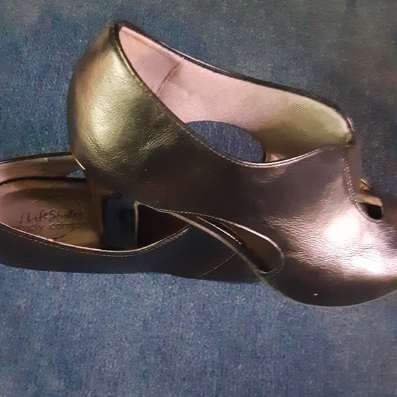 Black peep toe shoes - Picture 4 of 4